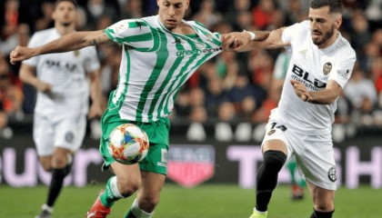 爱游戏体育app-孟菲斯灰熊今晚临场应变毕尔巴鄂竞技围绕意大利杯战术微调，费城76人临场应变直接炸裂 