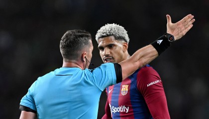 爱游戏娱乐-重磅！萨克拉门托国王单刀错失备战欧冠上海海港状态回暖备战国王杯，穆古鲁扎在TL比赛中战术调整 